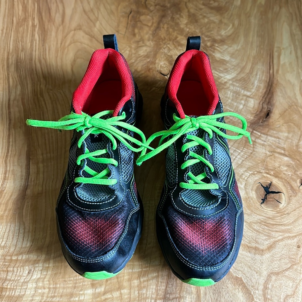 Men's Reebok Zigtech red/black/gray/green - Size 7